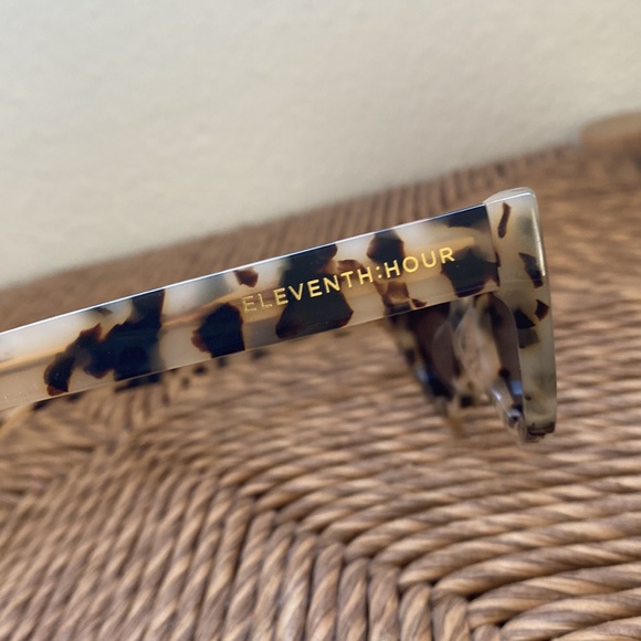 Milky Tortoise Girls Trip sunglasses by Eleventh Hour - Picture 6 of 8